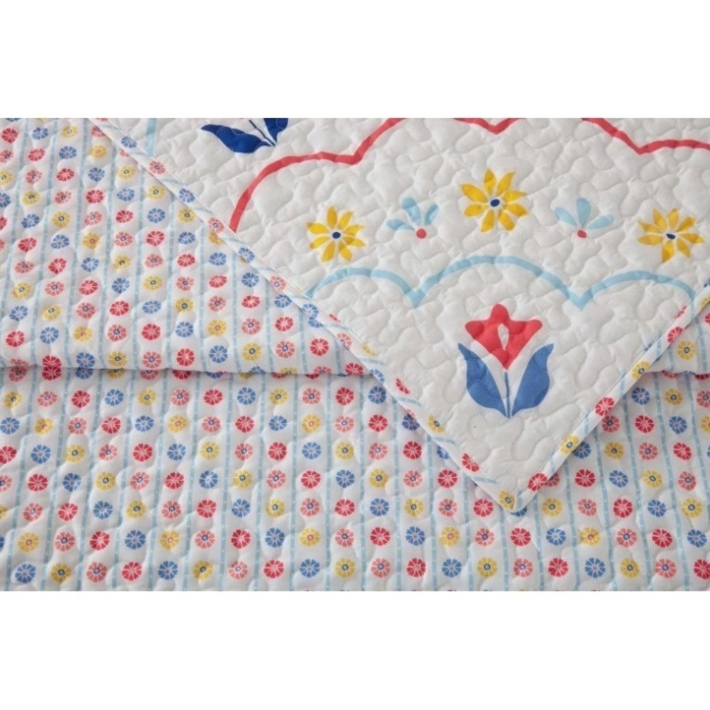 The Pioneer Woman White Floral Quilt Set with Red, Blue, Yellow Accents - Picture 9 of 12